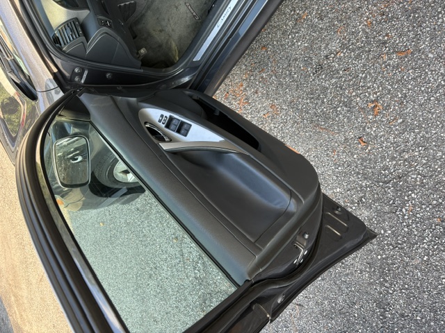 2011 Toyota Camry SE - Photo 7